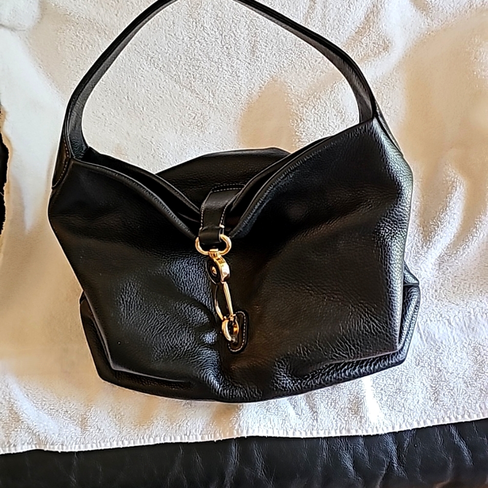 DOONEY AND BOURKE Vintage Logo Lock, black peeble leather, pre-owned, like NEW!